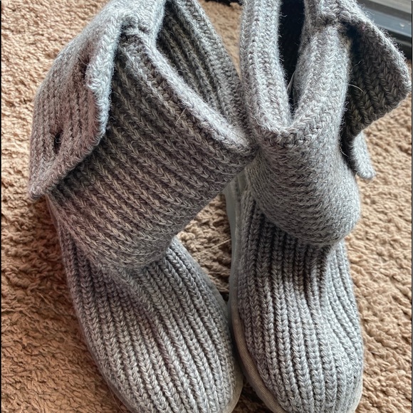 UGG Boots - Picture 1 of 3